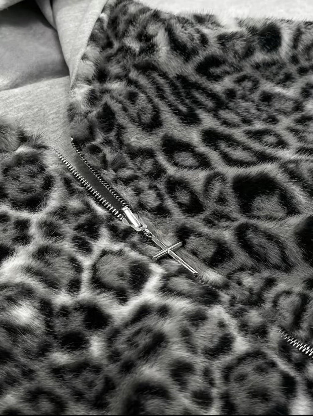 “Snow Leopard” Full Zip