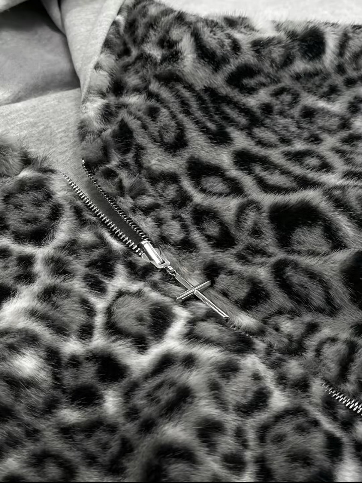 “Snow Leopard” Full Zip